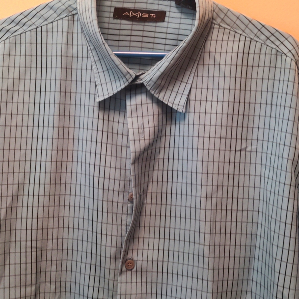 Men's Axist short sleeved shirt. Blue checked